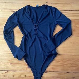 Black forever 21 bodysuit size S cut out neckline long sleeve